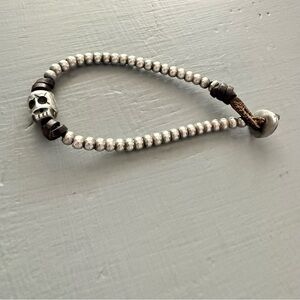 Uno de 50 Beaded Skull Bracelet